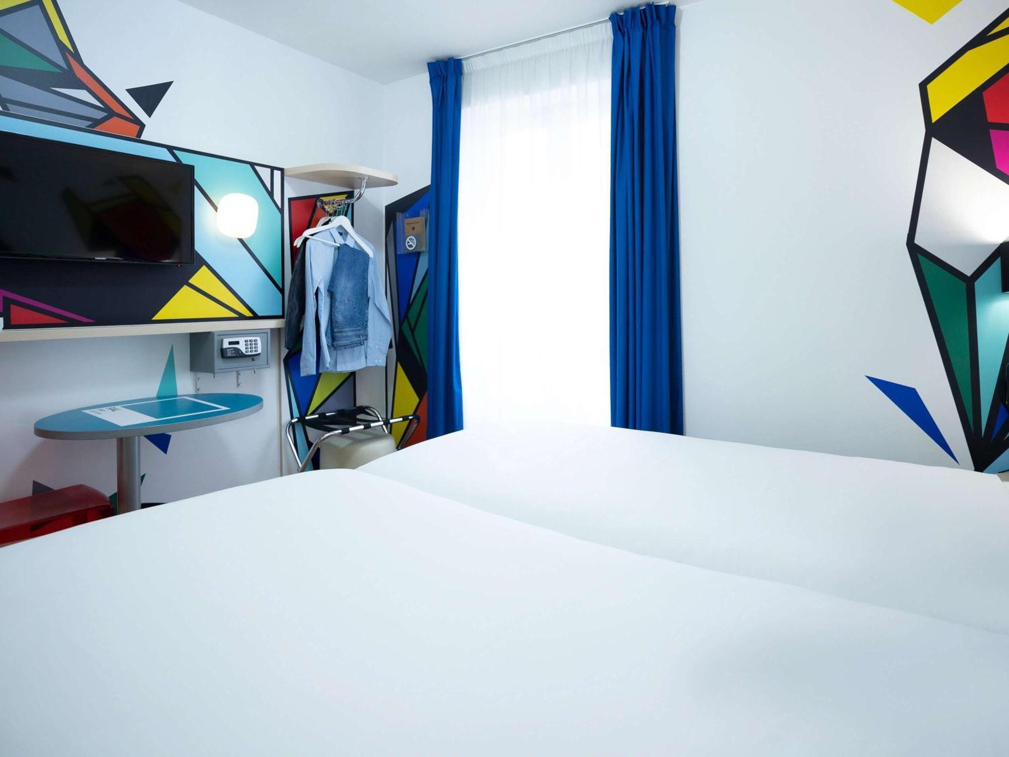 Ibis Styles Paris Maine Montparnasse Hotel Exterior photo